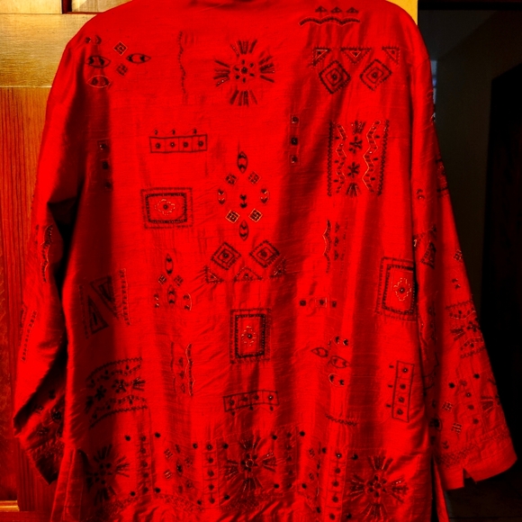 CHICO'S DESIGN RED 100% Silk India Embroidered Beaded Button Jacket Sz3...XL EUC - Picture 2 of 3